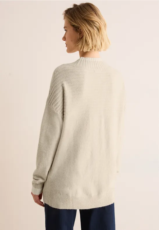 Gerippter Strickpullover mit Rollkragen