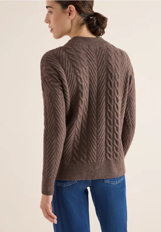 Strickpullover mit Zopfmuster und Rollkragen