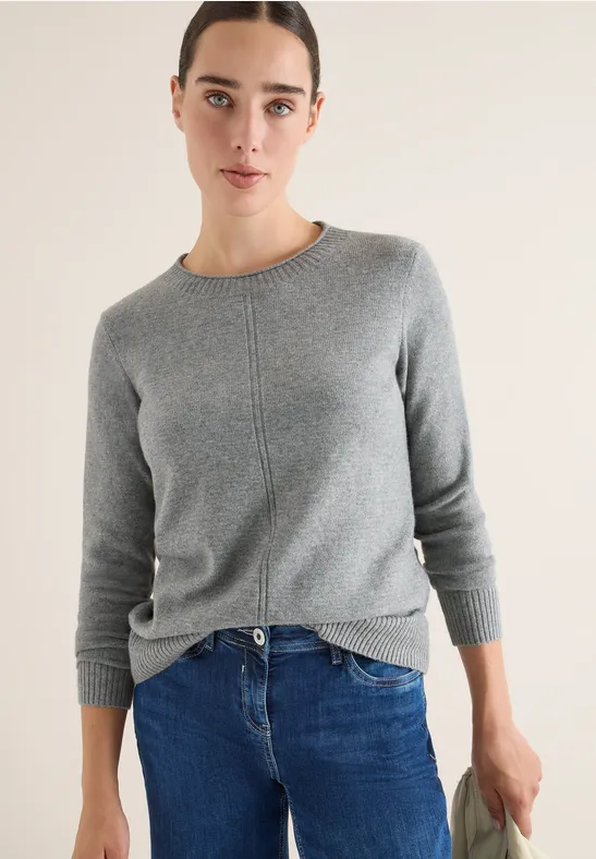Kuscheliger Strickpullover mit Rundhalsausschnitt