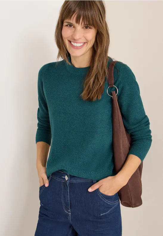 Gerippter Strickpullover mit Rundhalsausschnitt
