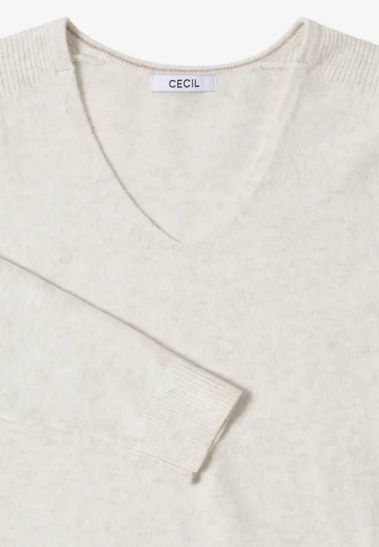 Kuscheliger Strickpullover mit V-Ausschnitt