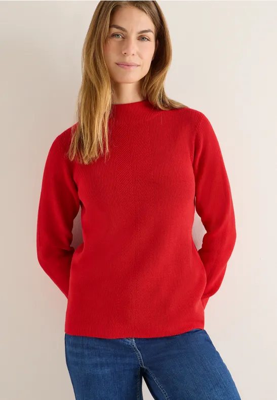 Gestrickter Pullover aus Baumwollmischung
