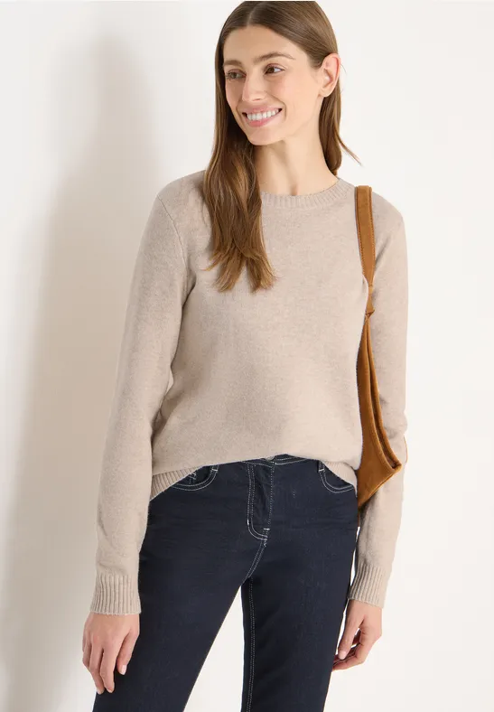 Klassischer Strickpullover mit Rundhalsausschnitt