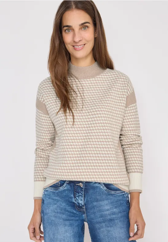 Gemusterter Strickpullover mit Stehkragen