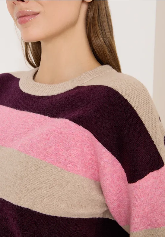 Gestreifter Strickpullover mit Rundhalsausschnitt