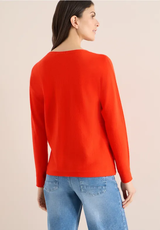 Dolman-Pullover aus feinem Strick