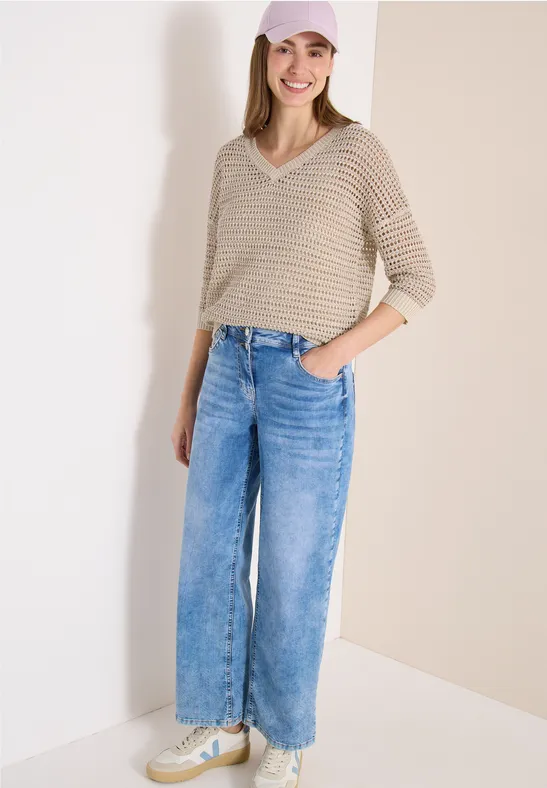 Lockerer Strickpullover mit V-Ausschnitt