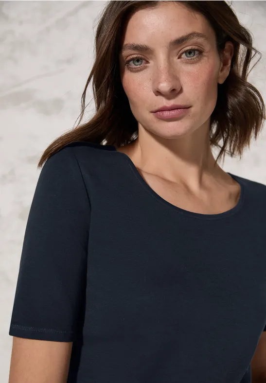 Basic T-Shirt aus Baumwolle in Unifarbe