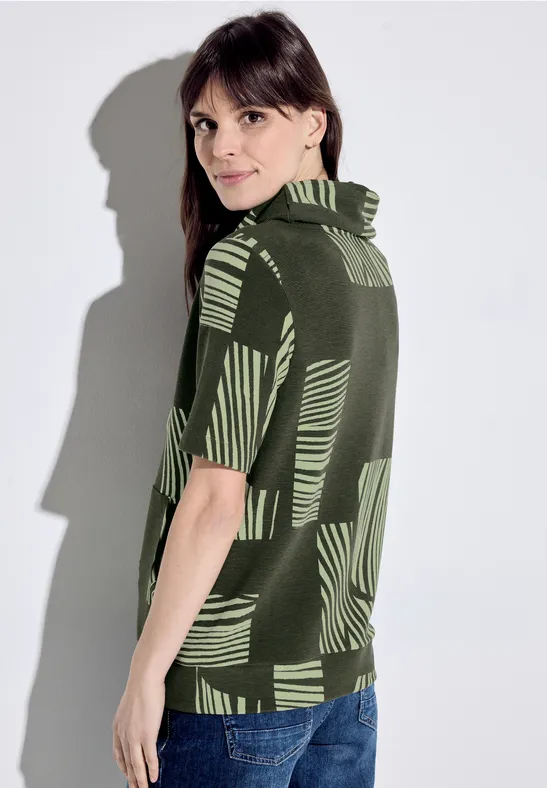 Grünes T-Shirt mit abstraktem Kragen