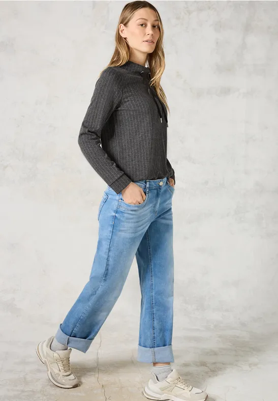 Gestreiftes Langarmshirt mit Trichterkragen