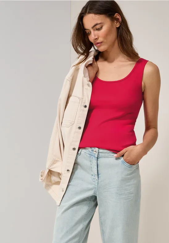 Ärmelloses Basic Tanktop in Rot
