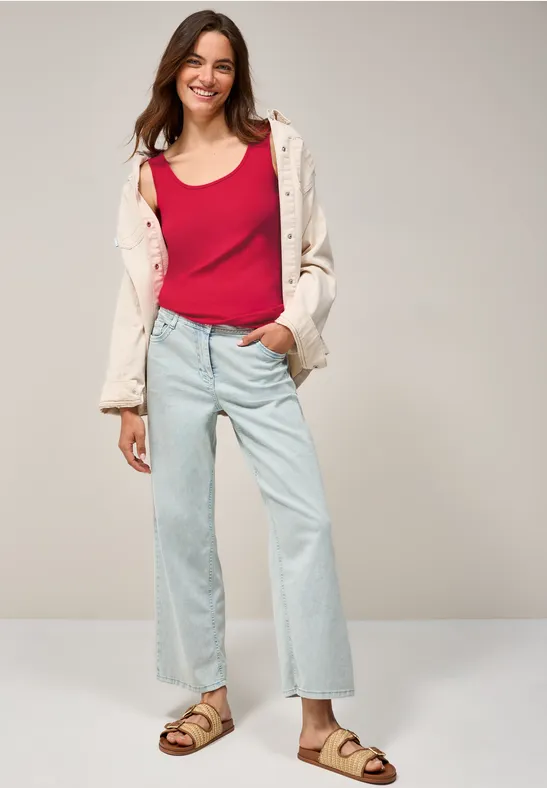 Ärmelloses Basic Tanktop in Rot
