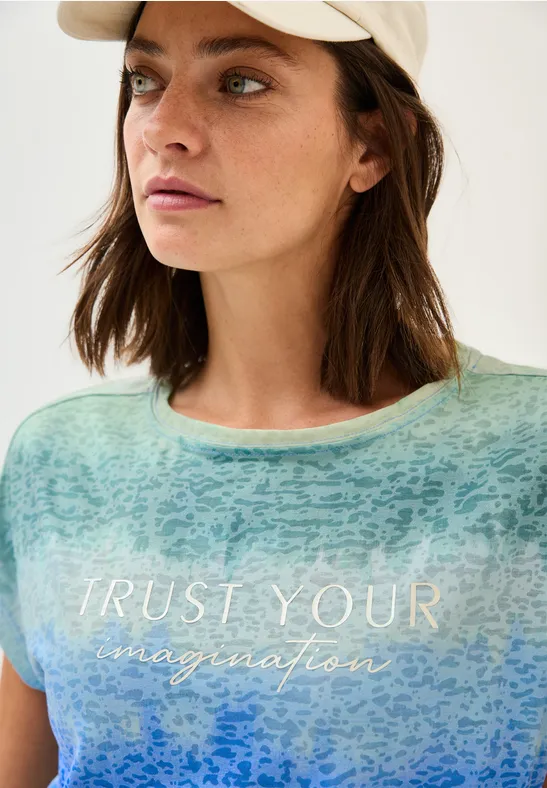 T-Shirt mit Farbverlauf und Grafik