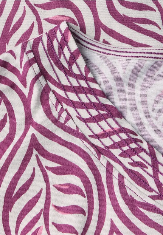 Lila T-Shirt mit Blätterprint und V-Ausschnitt