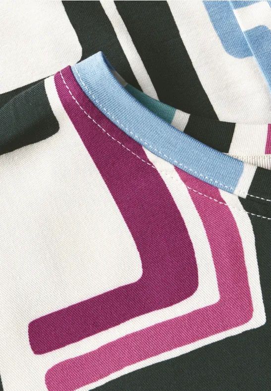 T-Shirt mit abstraktem Muster und kurzen Ärmeln