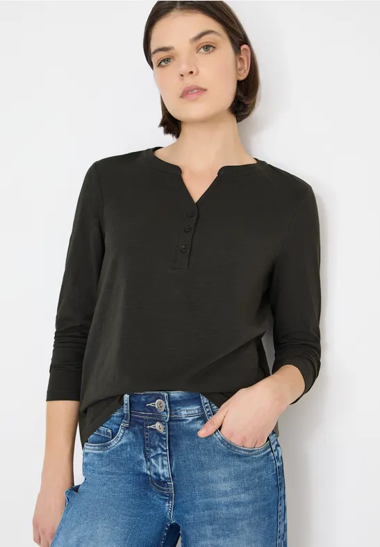 Lässiges Langarmshirt mit Schlitzkragen