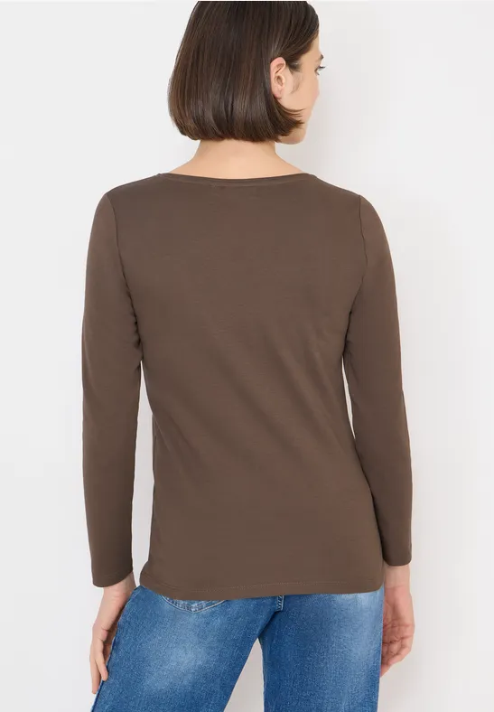 Minimalistisches Langarmshirt mit U-Boot-Ausschnitt