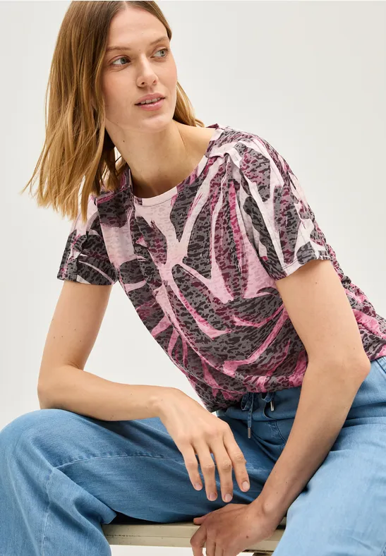 Ausgebranntes T-Shirt mit abstraktem Muster