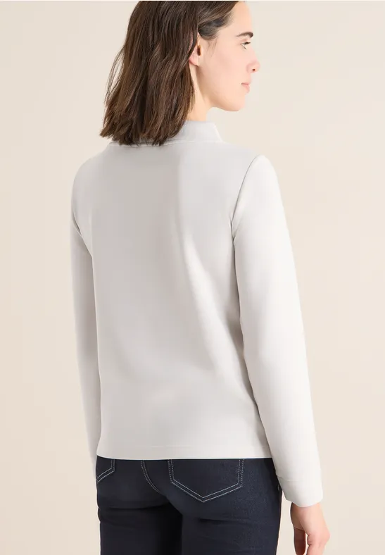 Lässiges Langarmshirt mit Trichterkragen