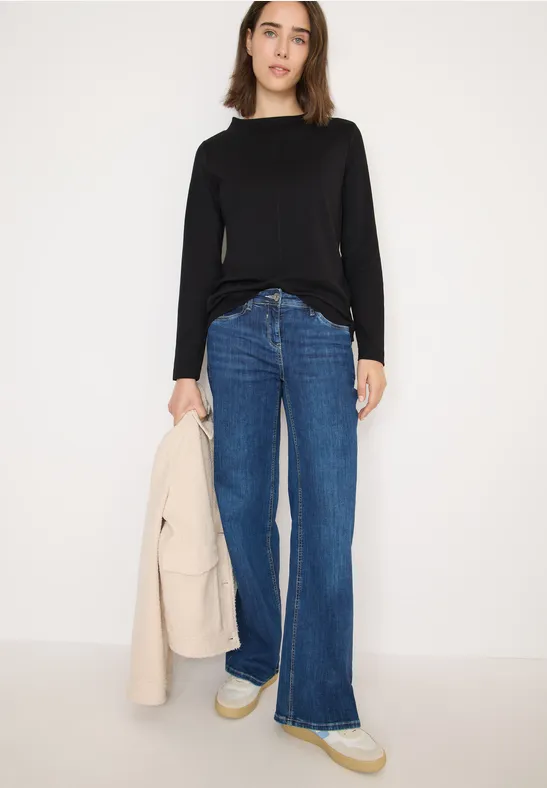 Minimalistisches Langarmshirt mit Trichterkragen