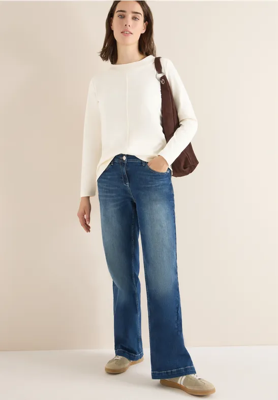 Minimalistisches Langarm Funnelneck Shirt