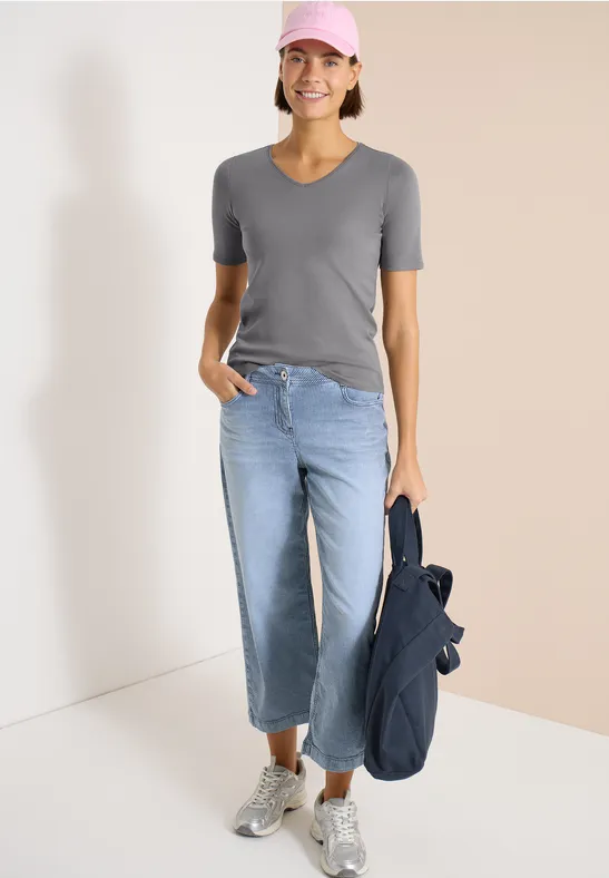 Basic Baumwoll-T-Shirt mit V-Ausschnitt