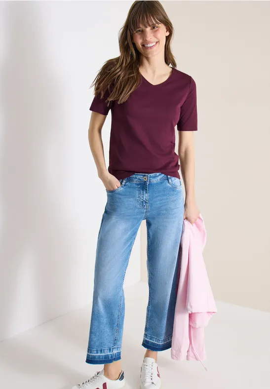 Basic Baumwoll-T-Shirt mit V-Ausschnitt