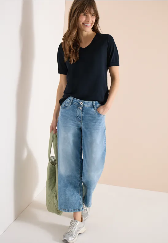Basic T-Shirt mit V-Ausschnitt und Kurzarm