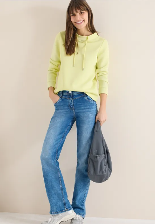 Lässiger Trichterkragen-Pullover