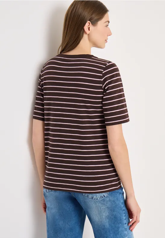 Gestreiftes U-Boot-Ausschnitt T-Shirt in Braun