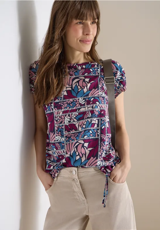 Kurzarmshirt mit floralem Patchworkmuster