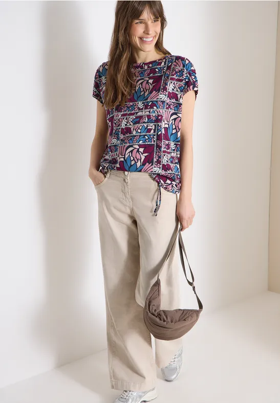 Kurzarmshirt mit floralem Patchworkmuster