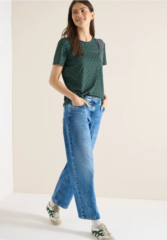 Grünes Basic-T-Shirt mit Blätterdruck
