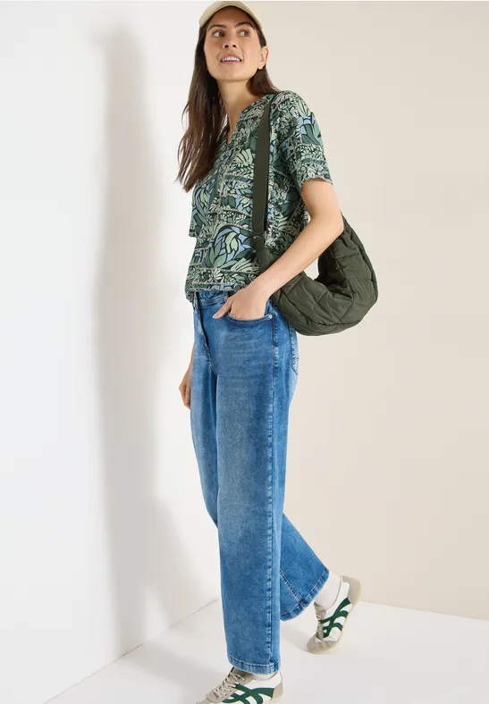 Grünes Tunika Shirt mit Blumenmuster