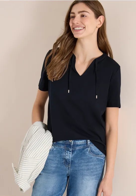Lässiges Kurzarmshirt mit Schlitzkragen
