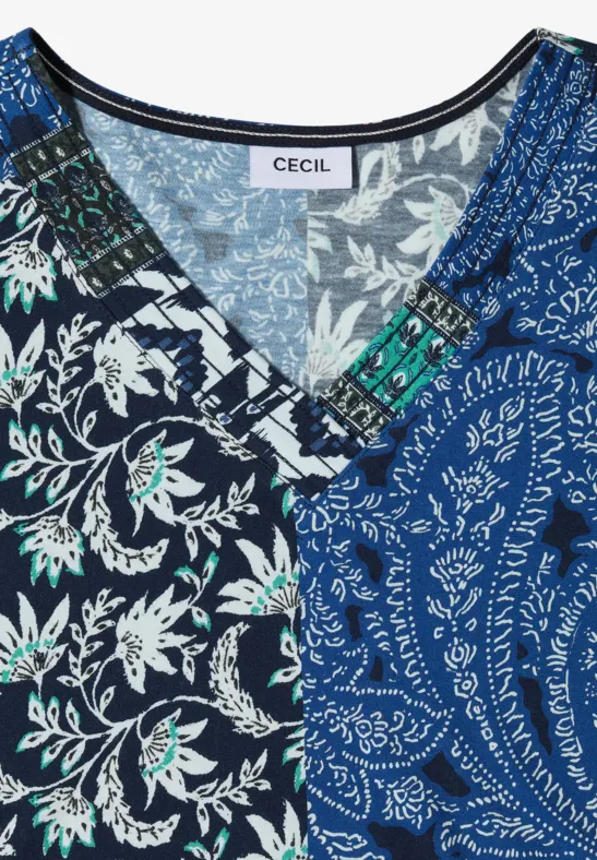 T-Shirt mit Patchwork-Print und V-Ausschnitt