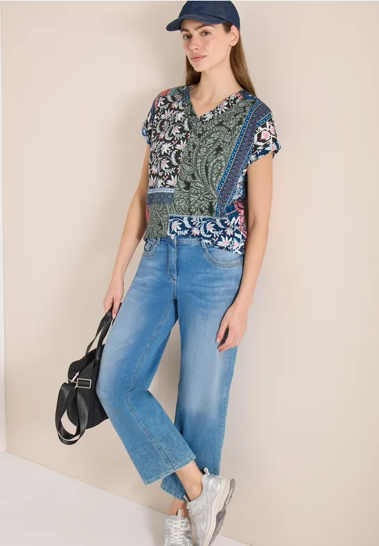 T-Shirt mit Patchworkmuster und V-Ausschnitt