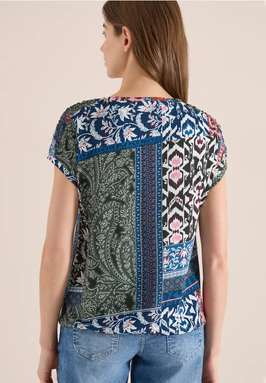 Patchwork-Print T-Shirt mit U-Boot-Ausschnitt