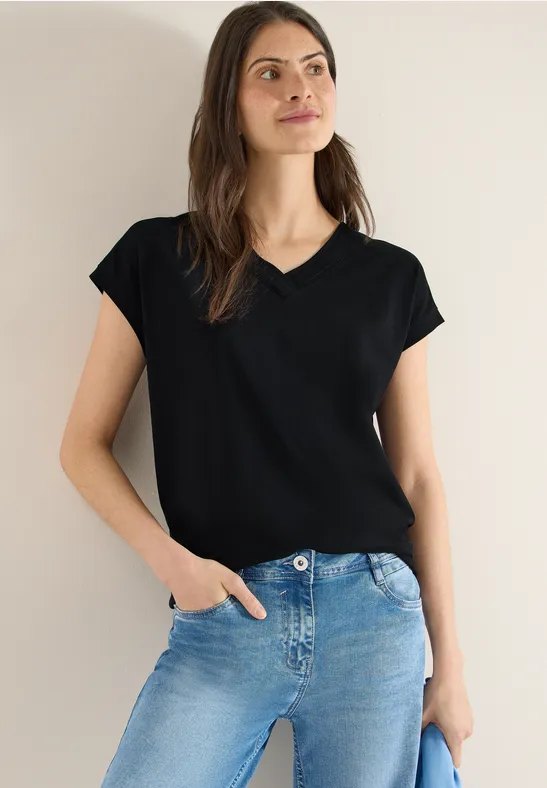 Basic Uni-Shirt mit V-Ausschnitt