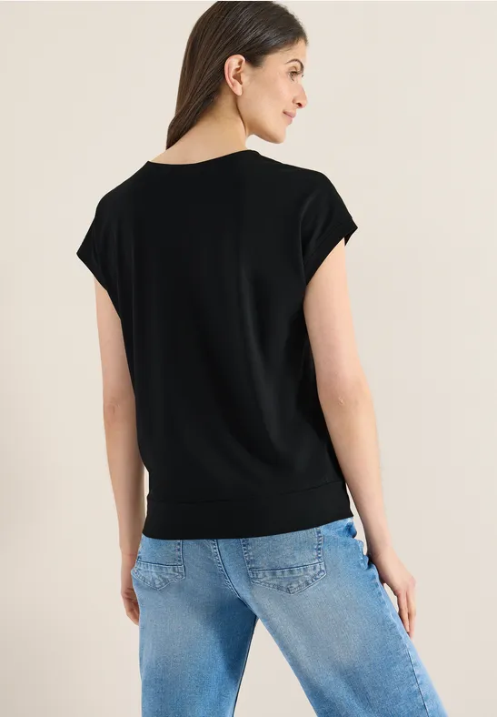 Basic Uni-Shirt mit V-Ausschnitt