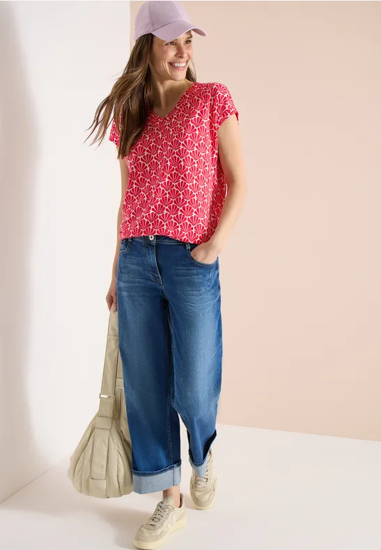 T-Shirt mit V-Ausschnitt und Muschelprint