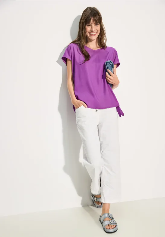 Locker geschnittene lila Bluse mit V-Ausschnitt