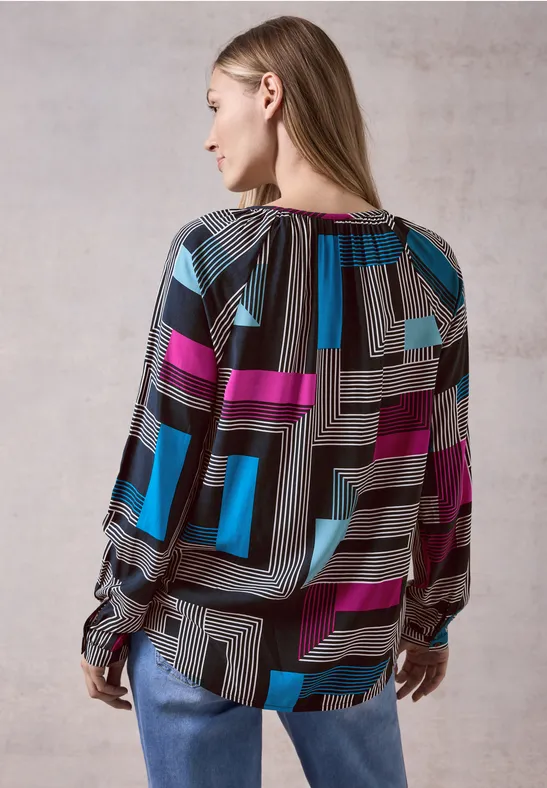 Langärmlige Bluse mit geometrischem Muster