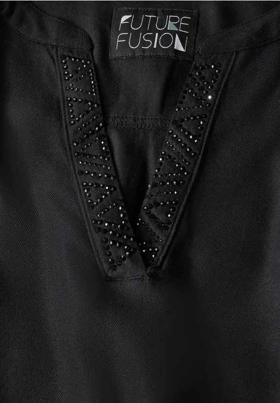 Elegante Bluse mit V-Ausschnitt und Schmuckdetails