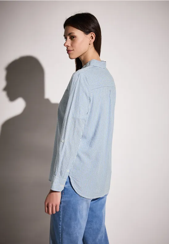 Gestreifte Seersucker Bluse mit Knopfleiste