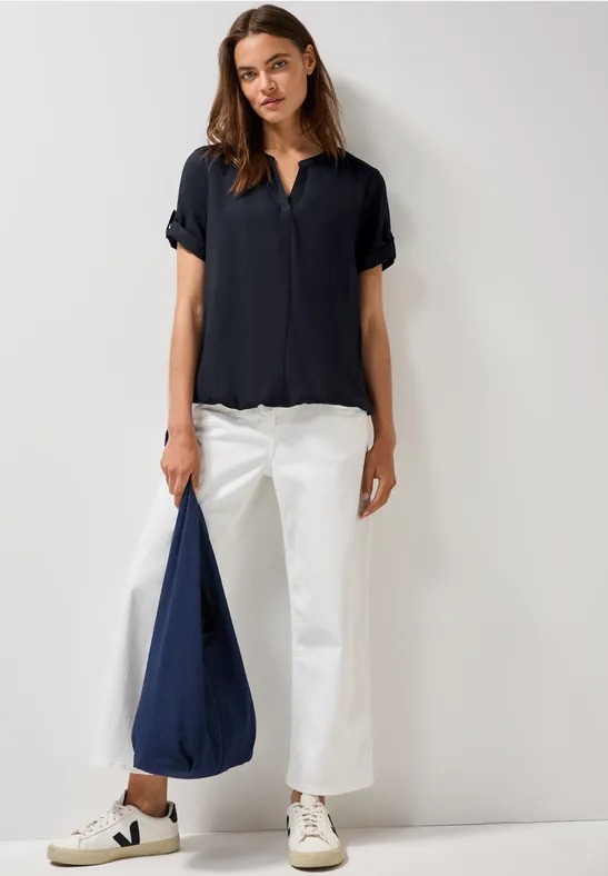 Bluse mit geteiltem Kragen in entspannter Passform