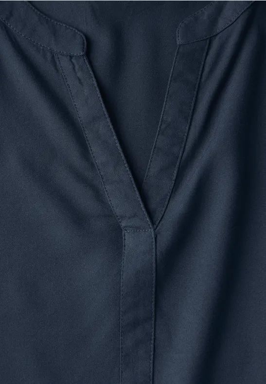 Bluse mit geteiltem Kragen in entspannter Passform