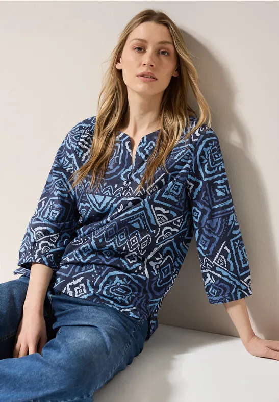 Bluse mit Patchworkmuster und V-Ausschnitt