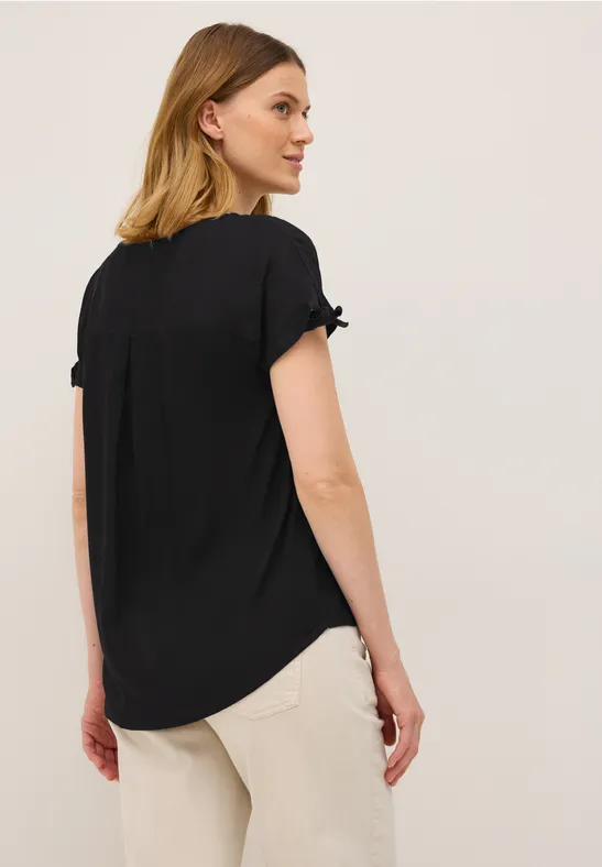 Lässige Bluse mit V-Ausschnitt und Bindedetail