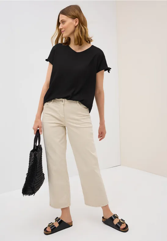 Lässige Bluse mit V-Ausschnitt und Bindedetail